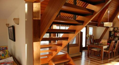 Tamplar productie si asamblare scari din lemn