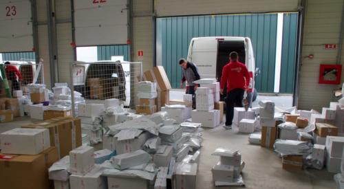 Firma de curierat  din Germania angajează